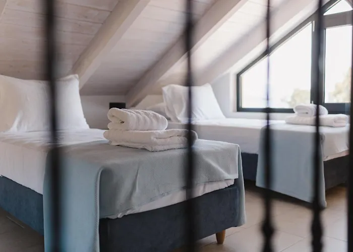 Ariti Luxury 니키아나