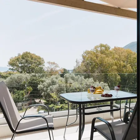 Ariti Luxury Apartment Nikiana