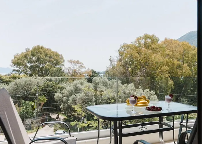 Ariti Luxury Apartment Nikiana